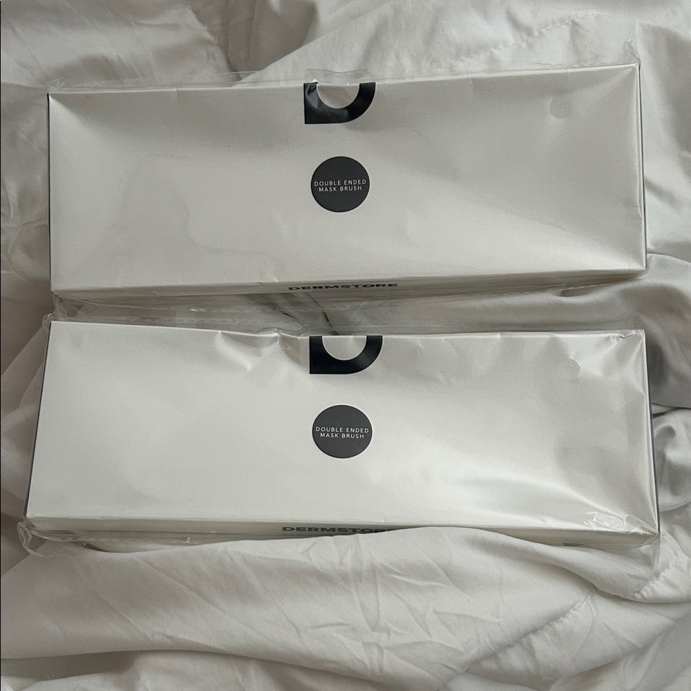 2 DermStore Double Ended Mask Brush BRAND NEW IN PACKAGE. Selling as a set.